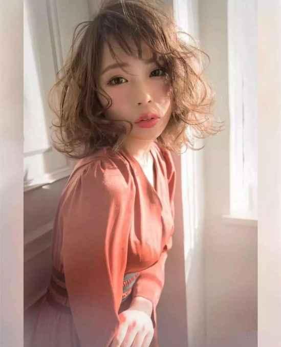 2017流行长发色彩趋势,2017流行长发色彩趋势，时尚潮流下的多彩选择