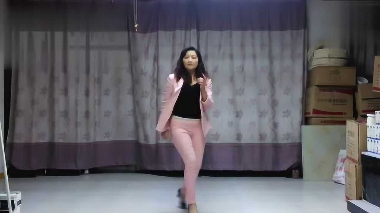欣子最新广场舞作品，科技与生活完美融合的风采展示
