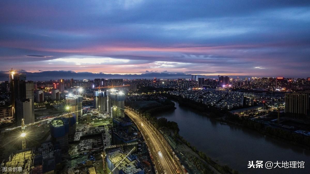 西宁夜景新貌，流光溢彩的都市画卷