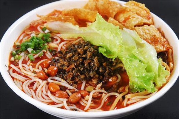 最新螺蛳粉制作步骤详解，从选材到烹饪全攻略